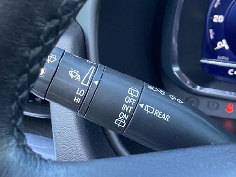 Used 2022 Chevrolet Tahoe Z71 w/ Z71 Off-Road Package image 22