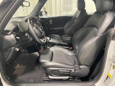 Certified 2023 MINI Cooper S image 19