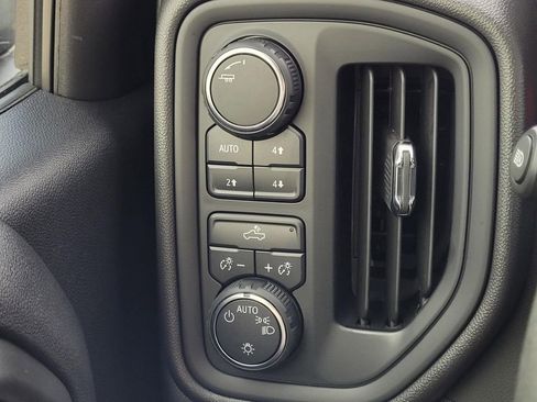 Used 2025 Chevrolet Silverado 1500 Custom Trail Boss image 20