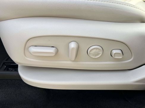 Used 2024 Buick Enclave Avenir w/ Avenir Technology Package FWD image 22