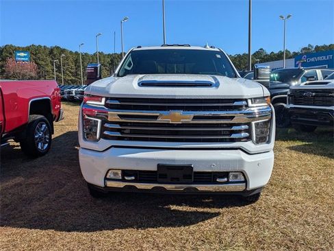 Certified 2022 Chevrolet Silverado 3500 High Country w/ Snow Plow Prep/Camper Package image 12