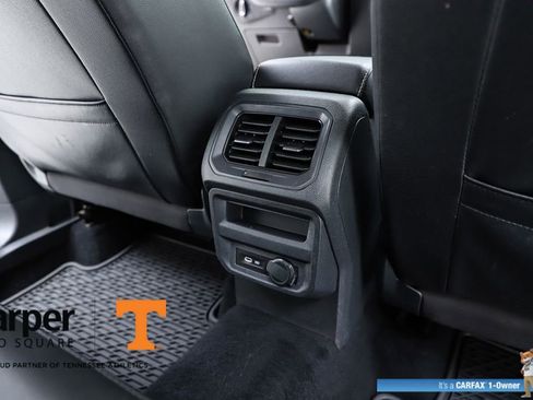 Used 2022 Volkswagen Tiguan SE image 77