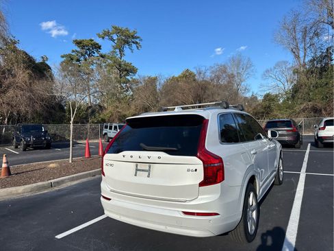 Certified 2023 Volvo XC90 B6 Core w/ Protection Package Premier image 18