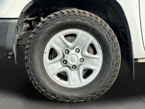 Used 2019 Toyota Tundra SR image 28