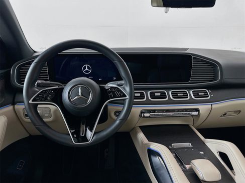 Used 2025 Mercedes-Benz GLE 450 4MATIC Coupe image 25