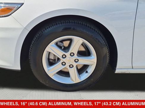 Used 2024 Chevrolet Malibu LT FWD image 12