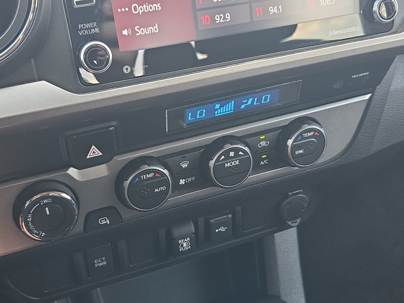 Certified 2021 Toyota Tacoma SR5 AWD/4WD image 17