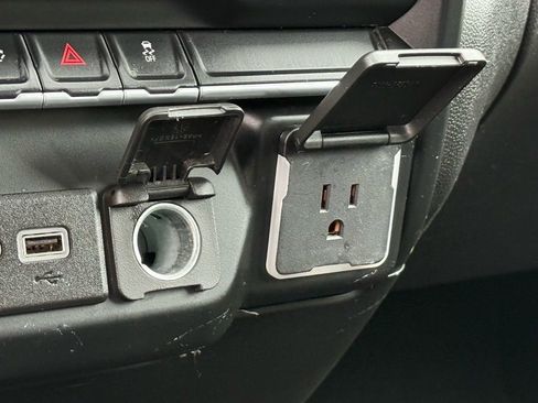 Used 2022 Chevrolet Silverado 1500 Custom image 24