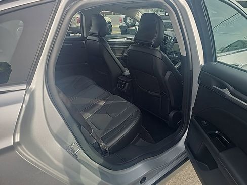 Used 2016 Ford Fusion Titanium image 8