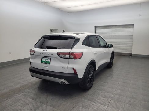 Used 2020 Ford Escape SE Sport FWD image 9
