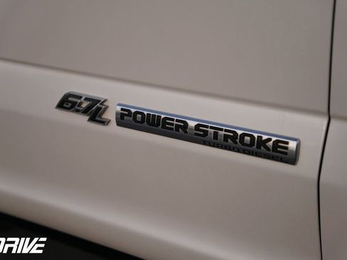 Used 2017 Ford F350 Platinum w/ Platinum Ultimate Package image 16