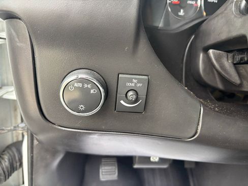 Used 2013 Chevrolet Express 2500 Extended image 16