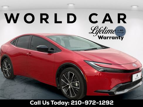 Used 2024 Toyota Prius XLE FWD image 12