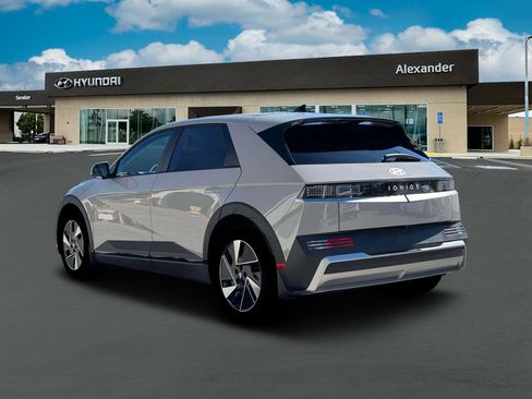 New 2026 Hyundai Ioniq 5 SEL image 5