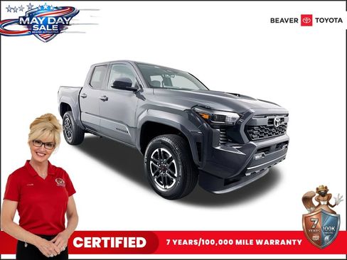 Used 2025 Toyota Tacoma TRD Sport AWD/4WD image 1