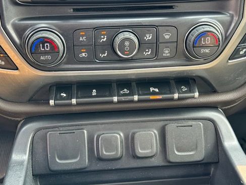 Used 2015 Chevrolet Silverado 1500 LTZ Z71 w/ LTZ Plus Package AWD/4WD image 24
