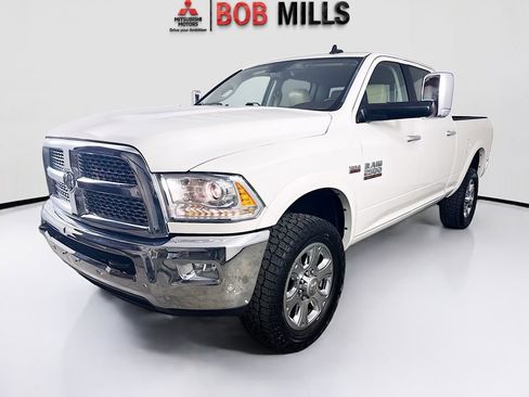 Used 2017 RAM 2500 Laramie AWD/4WD image 3