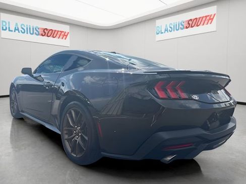 Used 2024 Ford Mustang GT Premium image 5