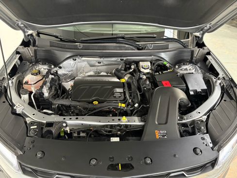 Certified 2025 Chevrolet Trax LT w/ LT Convenience Package image 31