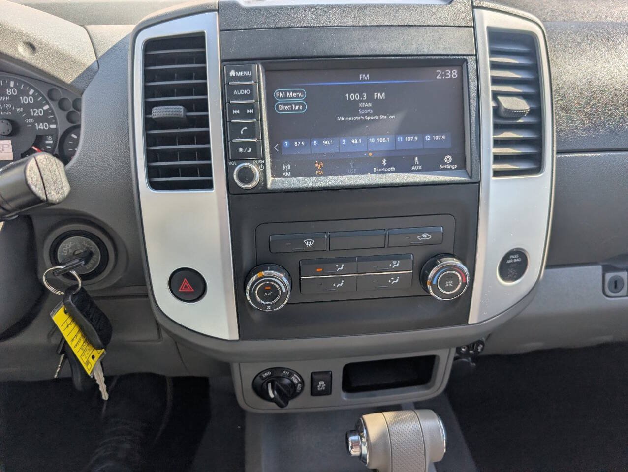 Used 2019 Nissan Frontier SV AWD/4WD image 14
