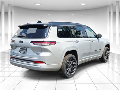 New 2026 Jeep Grand Cherokee L Summit w/ Obsidian Package