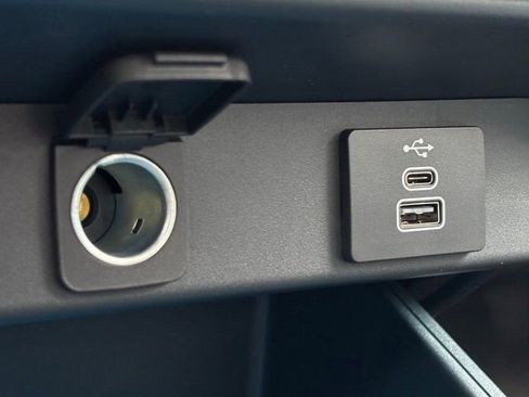 New 2025 Ford Maverick XLT w/ XLT Luxury Package image 39