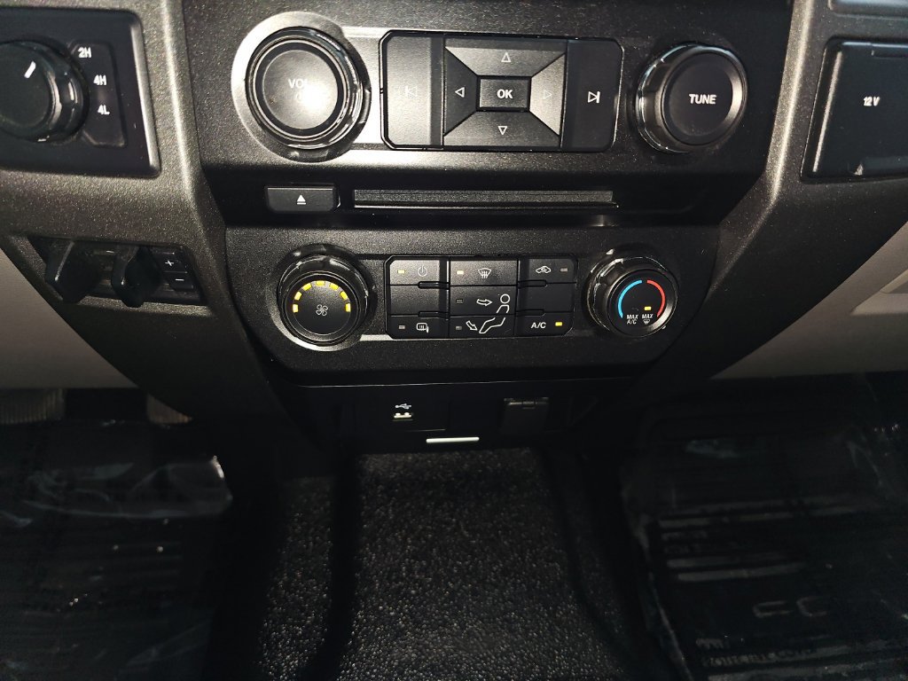 Used 2018 Ford F350 XL w/ Power Equipment Group AWD/4WD image 21