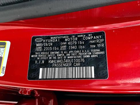 Used 2024 Hyundai Elantra Blue image 33