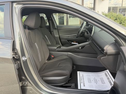 New 2026 Hyundai Elantra Sport FWD image 17