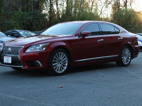 Used 2013 Lexus LS 460 image 3