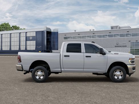 New 2026 RAM 2500 Tradesman AWD/4WD image 12