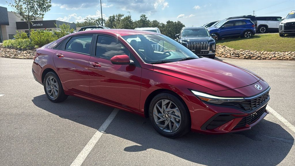 Certified 2024 Hyundai Elantra Blue FWD image 1