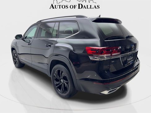 Used 2023 Volkswagen Atlas SE w/ Panoramic Sunroof Package image 9