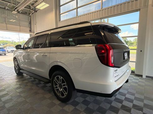 Used 2025 Ford Expedition Max Active AWD/4WD image 4
