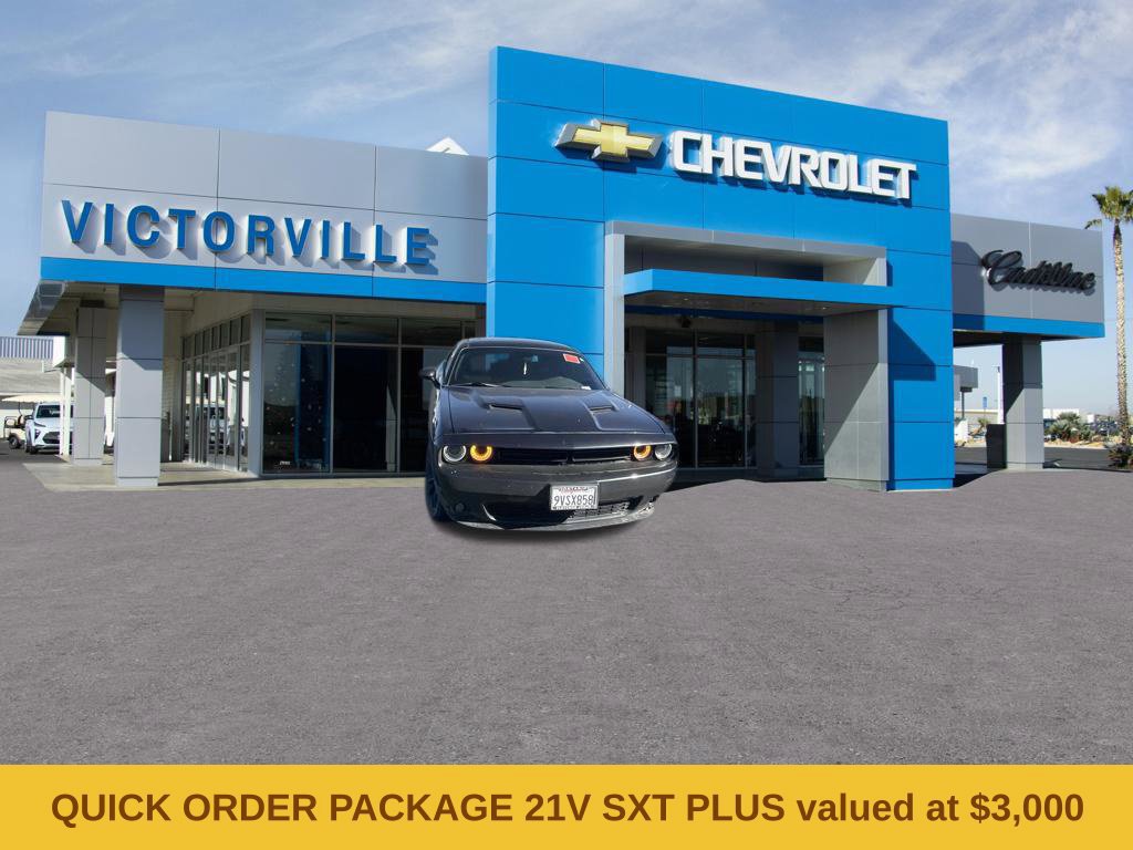 Used 2018 Dodge Challenger SXT Plus RWD image 3
