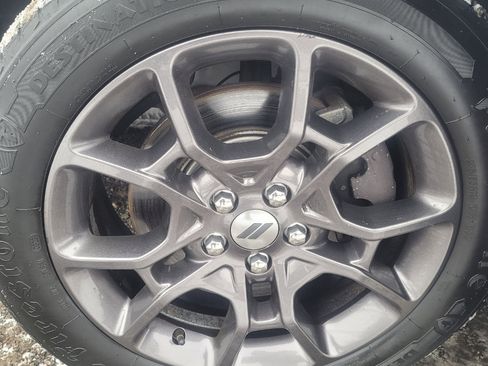 Used 2018 Dodge Charger GT image 38