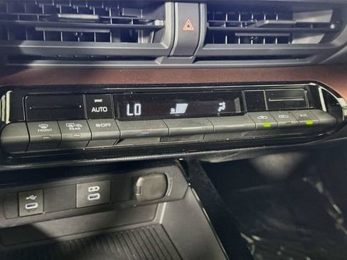 Certified 2025 Toyota Prius Plug-In Hybrid FWD image 17