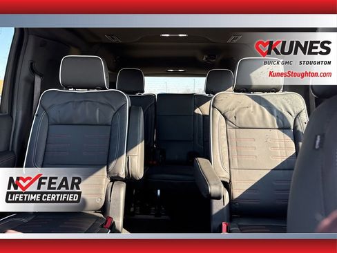 Used 2025 GMC Yukon XL AT4 Ultimate image 35
