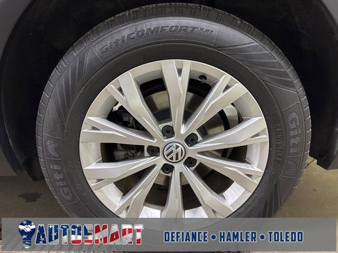 Used 2019 Volkswagen Tiguan S image 11