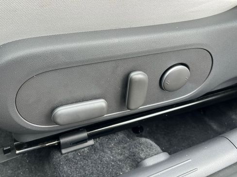 Used 2025 Hyundai Kona SEL image 22