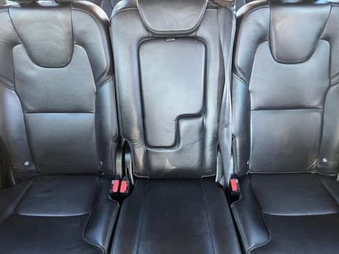 Used 2018 Volvo XC90 T6 Momentum w/ Convenience Package image 37