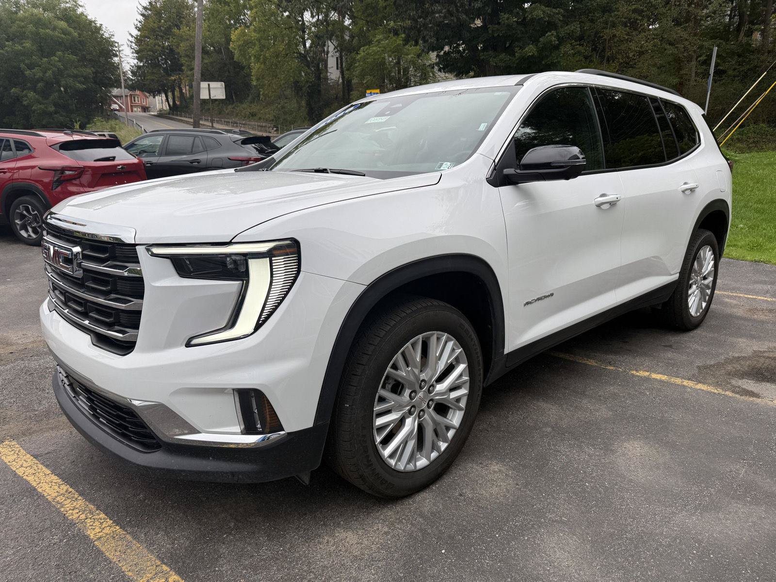 Used 2026 GMC Acadia Elevation w/ Elevation Premium Package AWD/4WD image 3