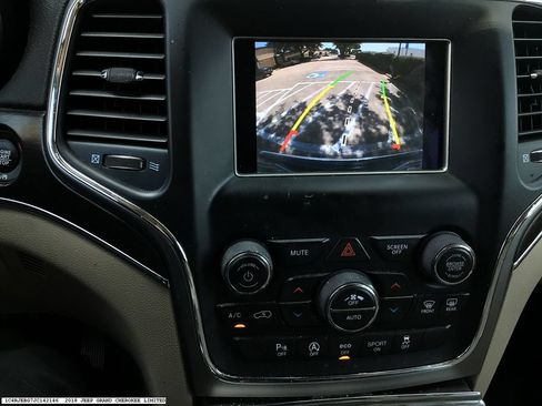 Used 2018 Jeep Grand Cherokee Limited RWD image 14