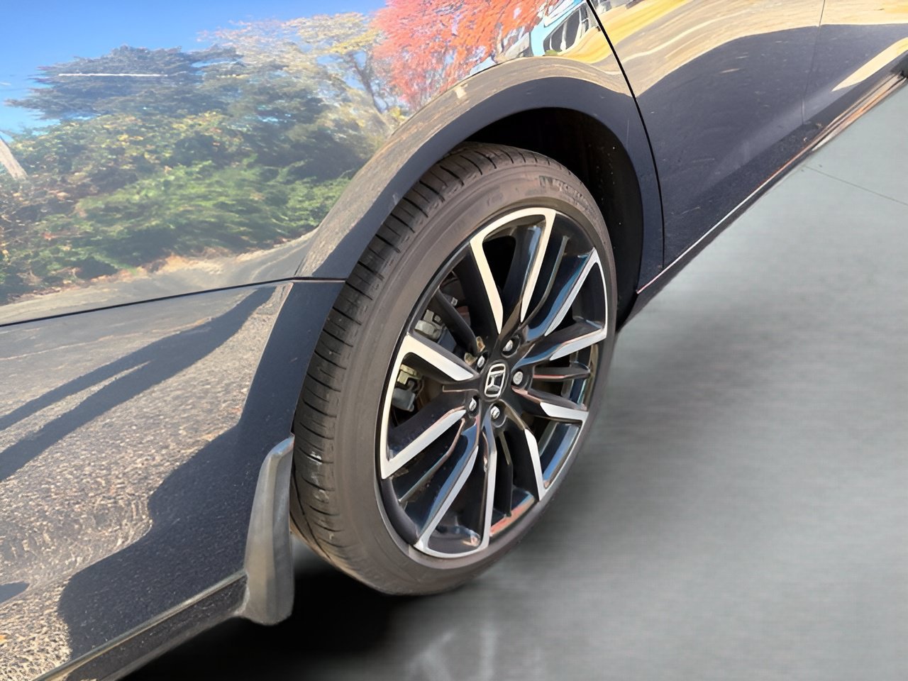 Used 2023 Honda Accord Touring image 11