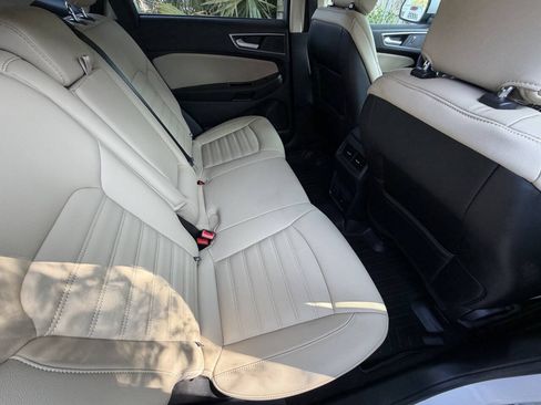 Used 2019 Ford Edge SEL w/ Equipment Group 201A FWD image 15