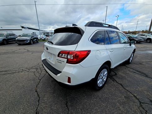 Used 2017 Subaru Outback 2.5i Premium w/ Popular Package #1 image 4