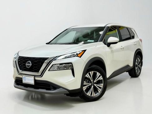 Used 2023 Nissan Rogue SV AWD/4WD image 2