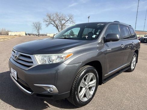 Used 2013 Toyota Highlander Limited image 1