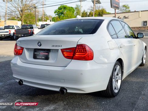 Used 2011 BMW 335i xDrive Sedan AWD/4WD image 7