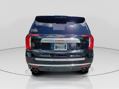 Used 2022 GMC Yukon Denali w/ Denali Premium Package AWD/4WD image 6